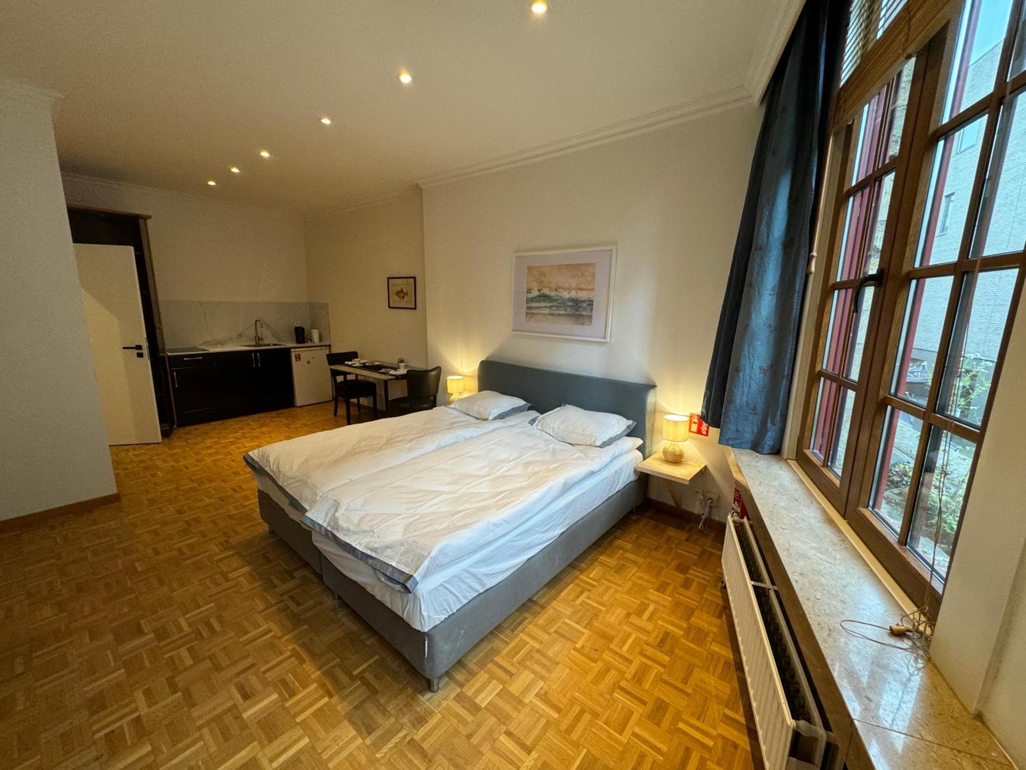 Two Bedroom Loft In The City Center By The Meir Antwerp Exterior photo